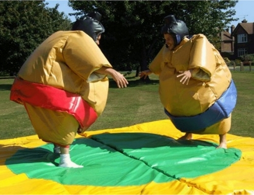 Sumo et bataille de cotons-tiges